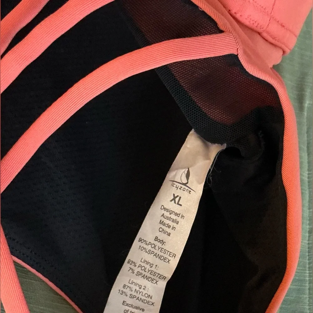 Pink Victoria's Secret Sport Floral Leggings & Top - Picture 7 of 7